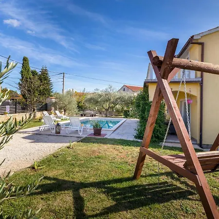 Awesome In With Wifi Holiday home Gajana
