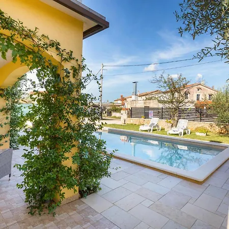 Awesome In With Wifi Holiday home