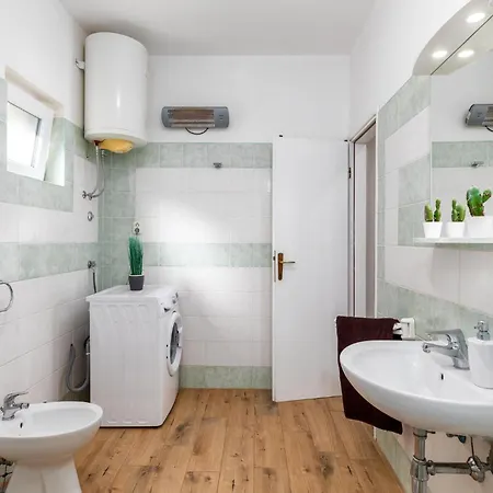 Awesome In With Wifi Holiday home Gajana