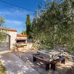 Holiday Home Gajana Gajana * Gajana
