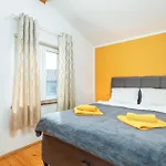 Prázdninový dům Holiday Home Gajana Gajana *