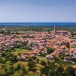Prázdninový dům Holiday Home Gajana Gajana *