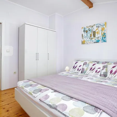Dom wakacyjny Holiday Home Gajana Gajana *