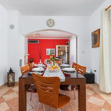 Holiday Home Gajana Gajana * Gajana